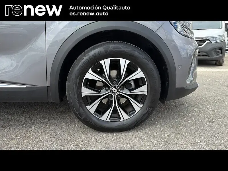 Usado Renault Captur Techno 90 CV (66 kW) 2024 Gris SUV