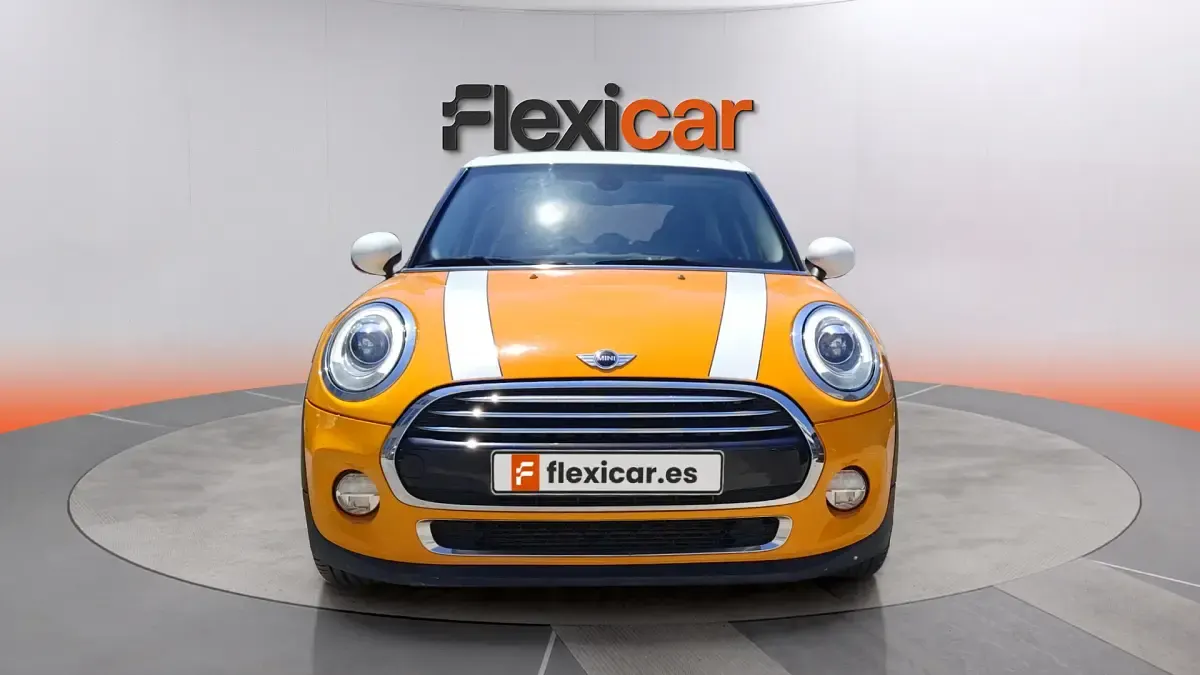 Usado Mini Cooper 136 CV (100 kW) 2017 Amarillo Utilitario