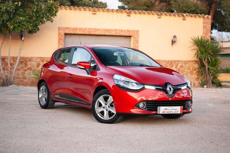 Usado Renault Clio IV Dynamique 90 CV (66 kW) 2015 Burdeos Utilitario