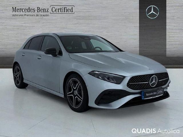 Usado Mercedes A200 AMG line 150 CV (110 kW) 2025 Plata hightech