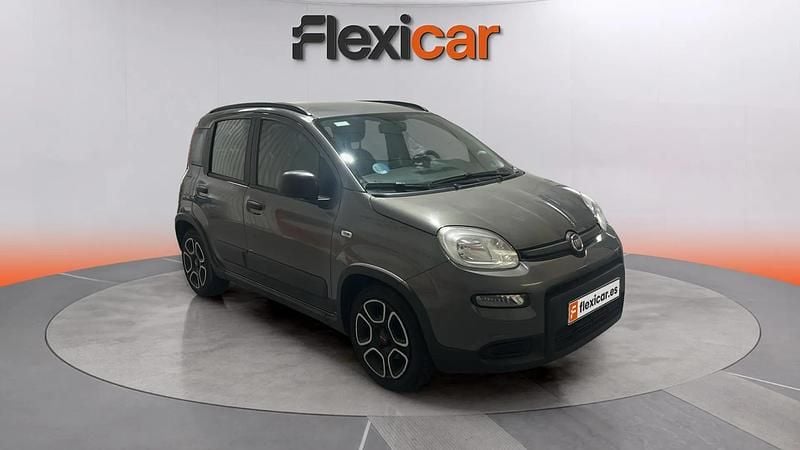 Usado Fiat Panda 71 CV (52 kW) 2022 Gris Utilitario