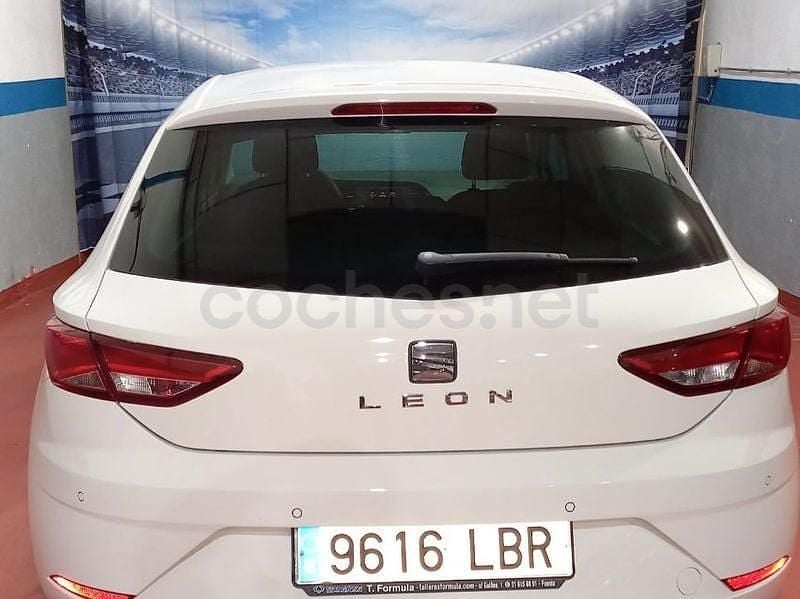 Usado Seat Leon Reference 115 CV (84 kW) 2019 Blanco Familiar