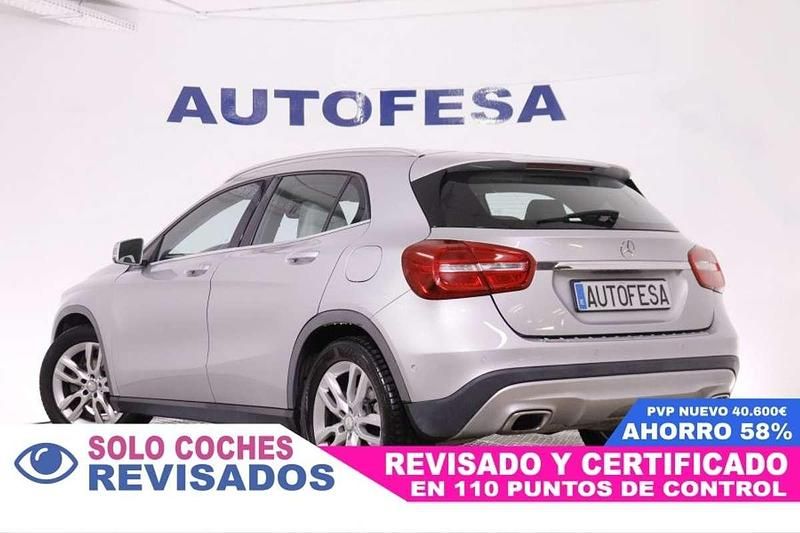 Usado Mercedes GLA200 Style 136 CV (100 kW) 2014 Gris / plata SUV