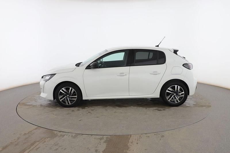 Usado Peugeot 208 Allure 102 CV (75 kW) 2022 Blanco Utilitario