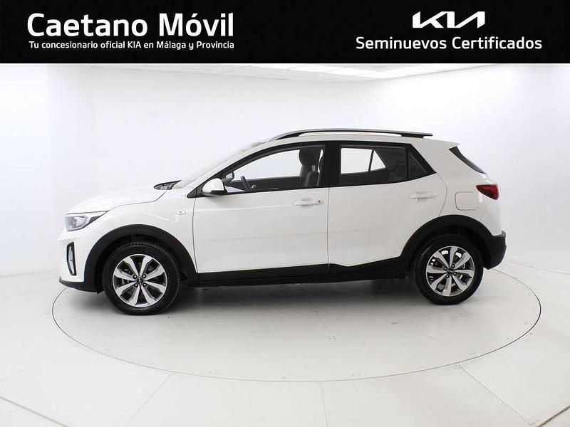 Usado Kia Stonic 84 CV (61 kW) 2023 Blanco SUV