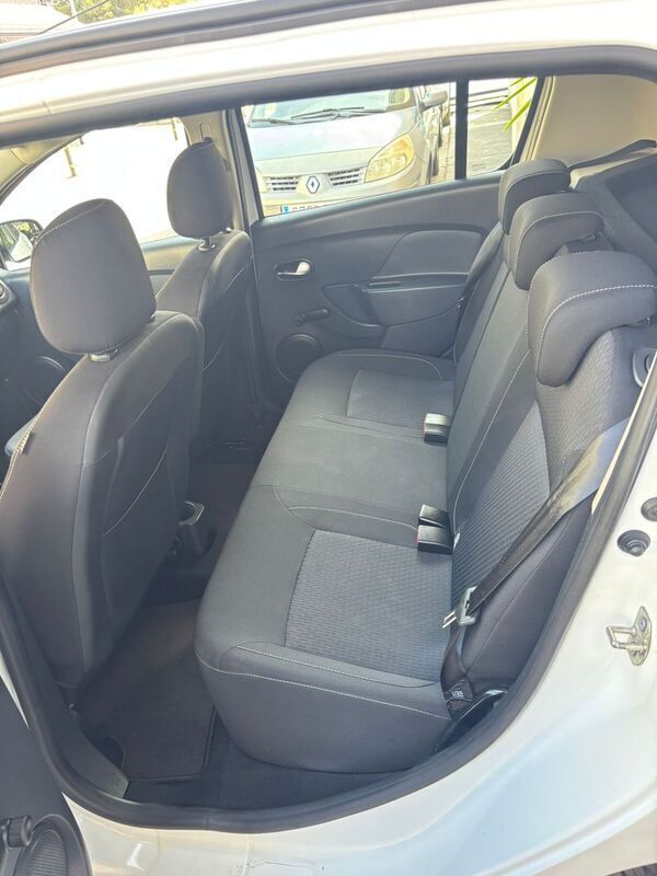 Usado Dacia Sandero Essentiel 75 CV (55 kW) 2019 Blanco Utilitario