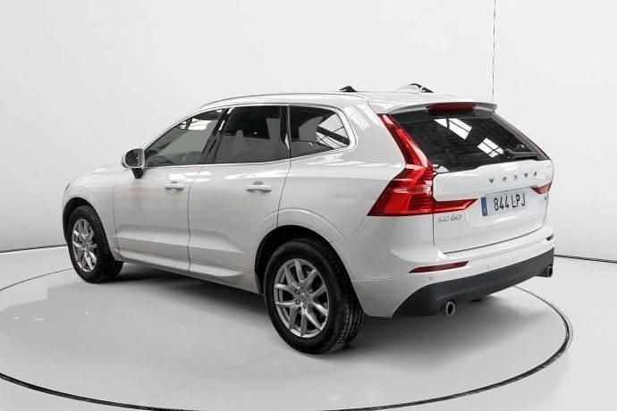 Usado Volvo XC60 Momentum 197 CV (144 kW) 2021 SUV