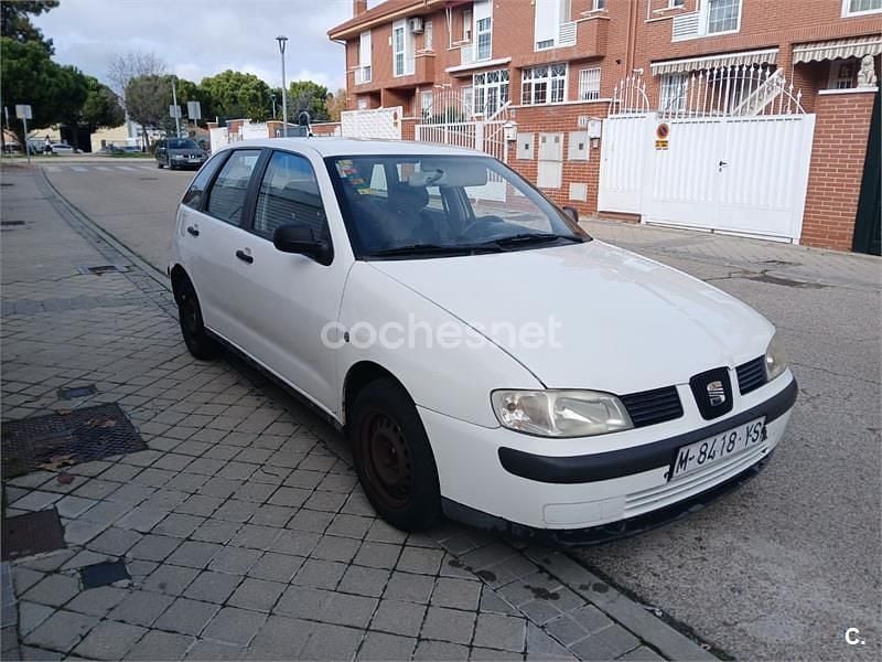 Blanco Usado 2000 Seat Ibiza Stella Berlina | 990 € (Buen precio) - Imagen 1/4