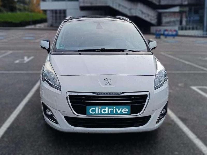 Usado Peugeot 5008 Style 120 CV (88 kW) 2015 Blanco Monovolumen