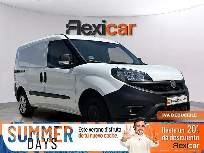 Blanco Usado 2022 Fiat Doblò Monovolumen | 12.490 € (Precio justo) - Imagen 1/4