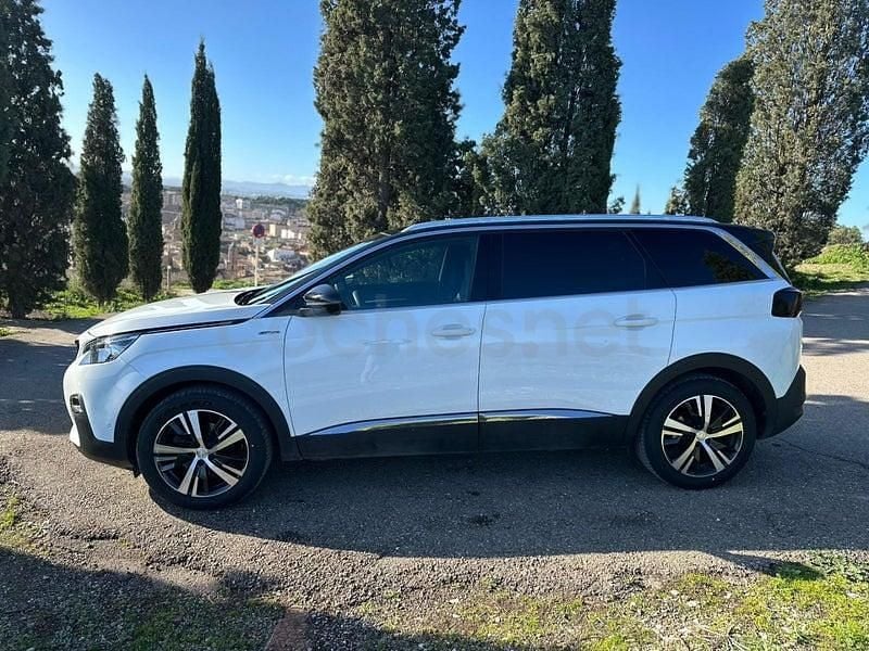 Usado Peugeot 5008 GT-line 130 CV (95 kW) 2018 Blanco SUV