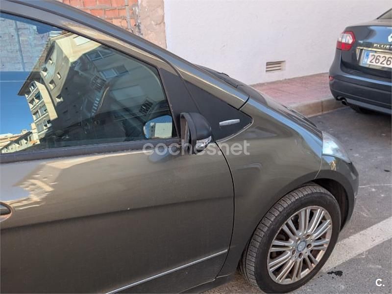Usado Mercedes A200 Elegance 140 CV (102 kW) 2010 Marrón Monovolumen