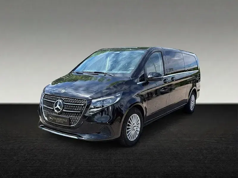 Usado Mercedes V300 Avantgarde 239 CV (175 kW) 2025 Negro Monovolumen