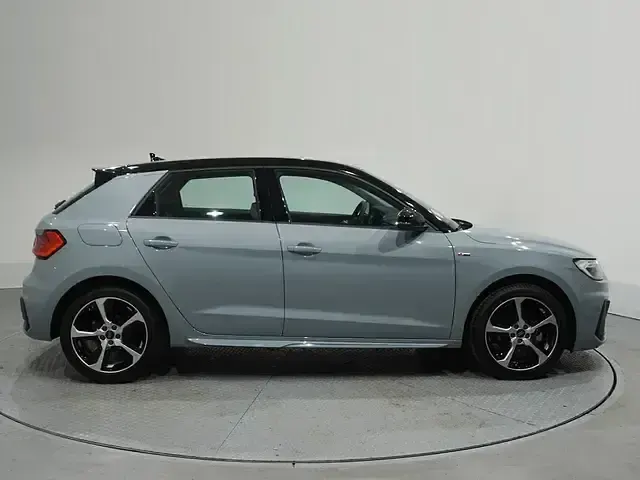 Usado Audi A1 116 CV (85 kW) 2025 Gris SUV