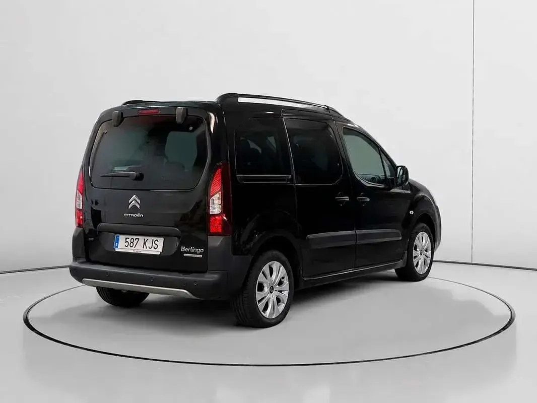 Usado Citroën Berlingo PureTech 110 CV (80 kW) 2018 Negro Monovolumen