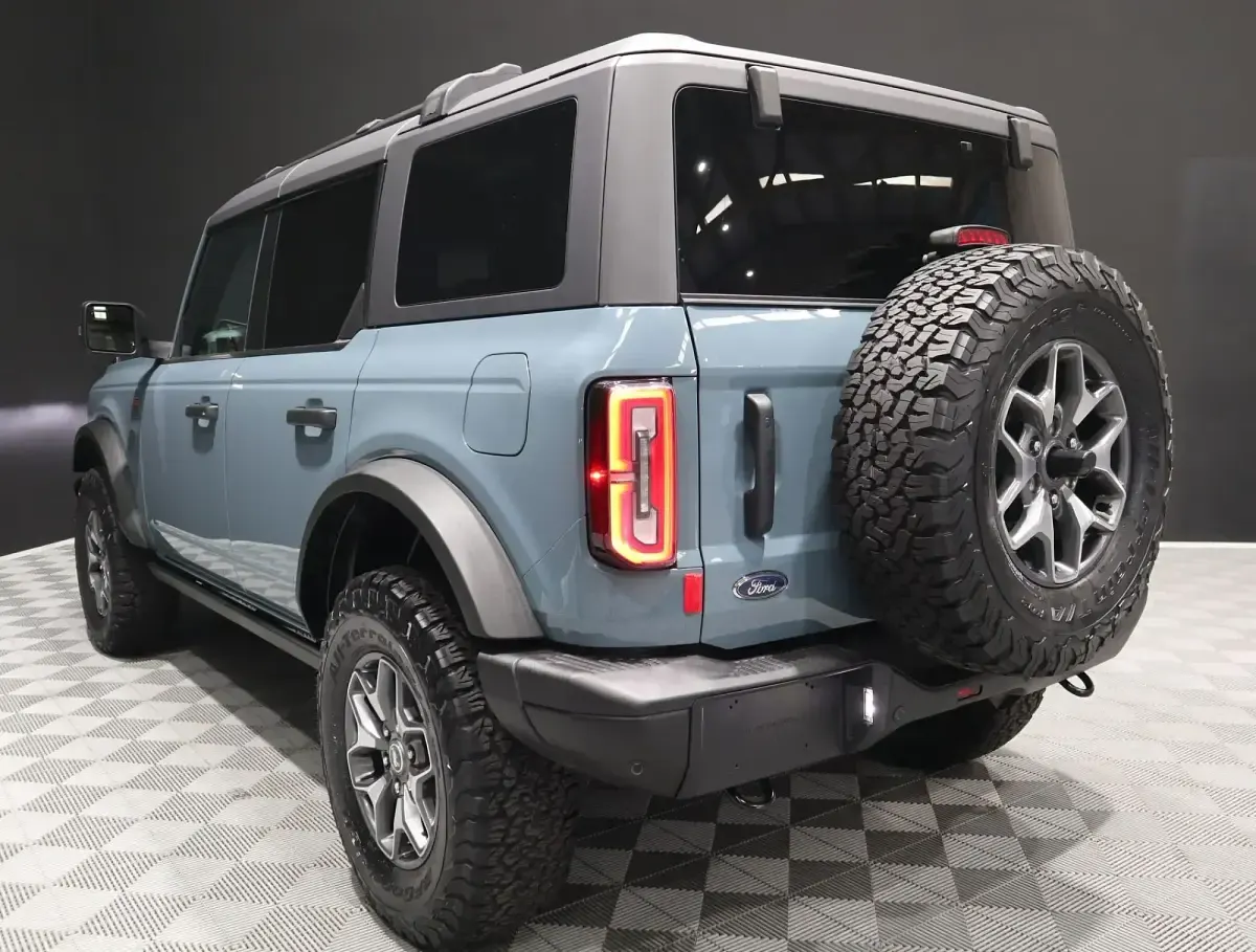 Usado Ford Bronco 335 CV (246 kW) 2023 Azul SUV