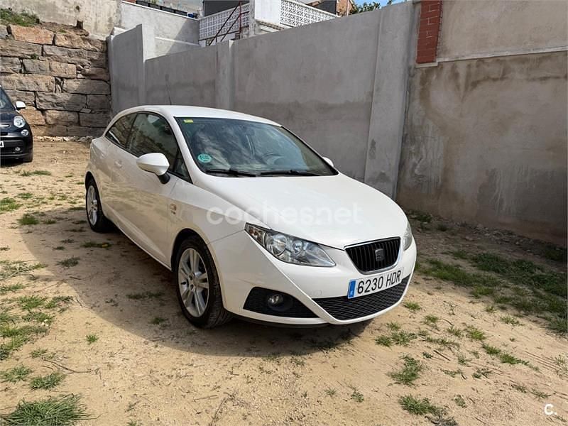 Usado Seat Ibiza SC Style 105 CV (77 kW) 2011 Blanco Utilitario