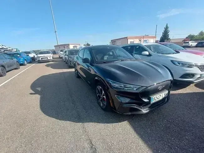 Usado Ford Mustang Mach-E 197 kW (269 CV) 2022 Gris SUV