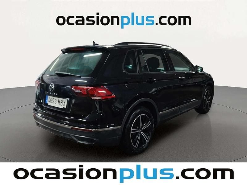 Usado VW Tiguan Life 150 CV (110 kW) 2022 Negro SUV