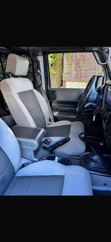 Usado Jeep Wrangler Unlimited Sport 177 CV (130 kW) 2010 Verde SUV