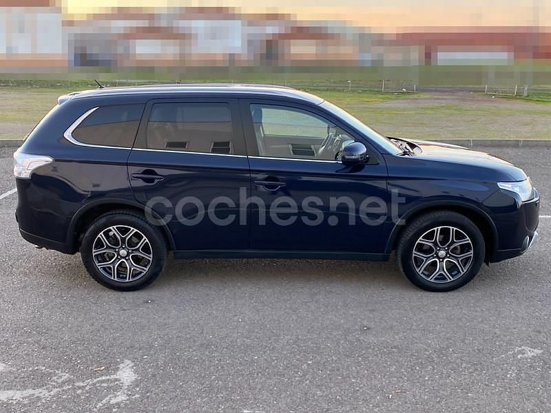 Usado Mitsubishi Outlander 150 CV (110 kW) 2015 Azul SUV
