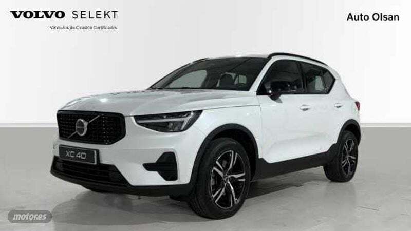 Blanco Usado 2023 Volvo XC40 Plus SUV | 37.900 € - Imagen 1/2