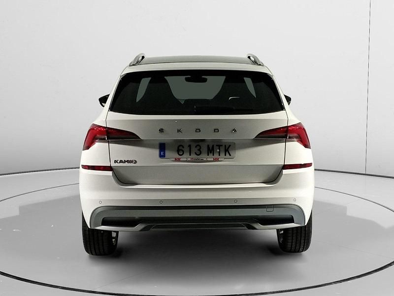 Usado Skoda Kamiq Sport 150 CV (110 kW) 2024 Blanco SUV