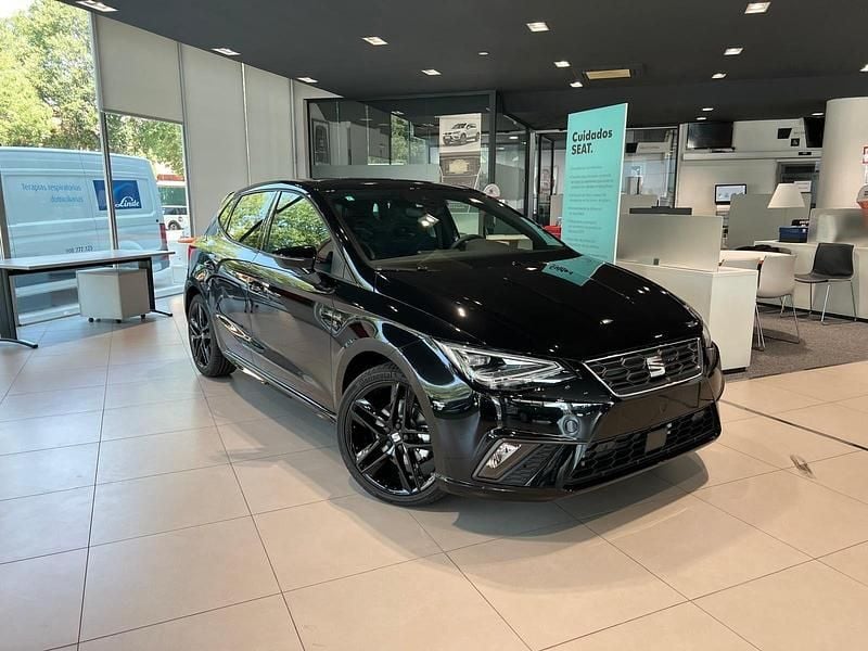 Negro Nuevo 2024 Seat Ibiza FR | 24.610 € (Un poco caro) - Imagen 1/4