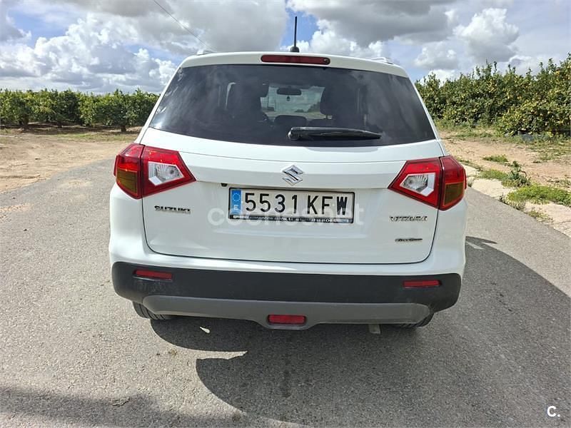 Usado Suzuki Vitara 120 CV (88 kW) 2017 Blanco SUV