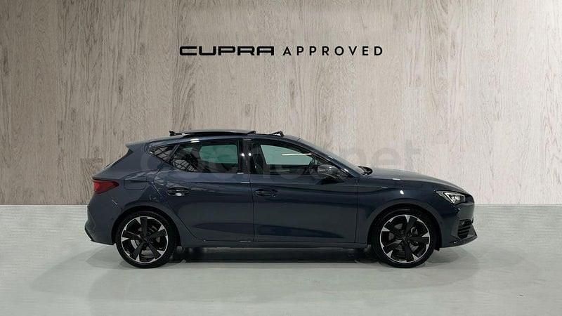 Usado Cupra Leon 150 CV (110 kW) 2024 Gris / plata Berlina