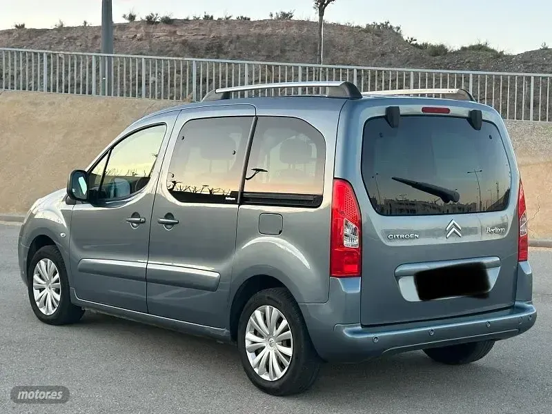 Usado Citroën Berlingo 110 CV (80 kW) 2012 Gris Monovolumen