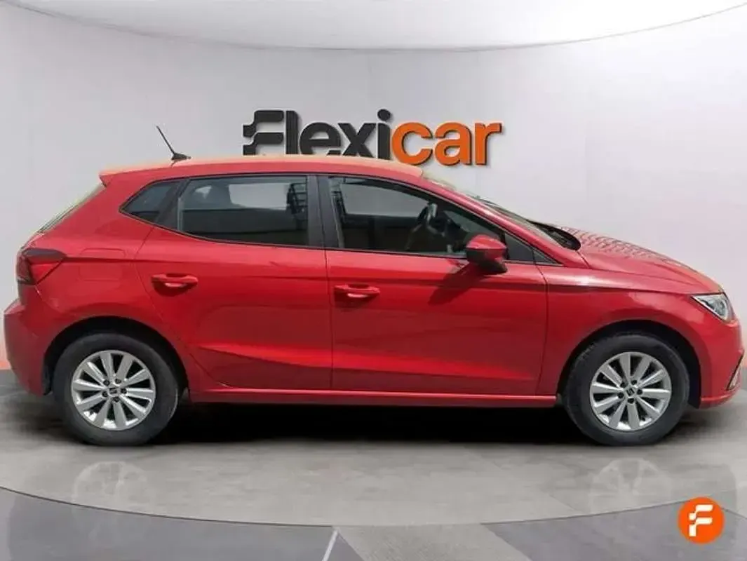 Usado Seat Ibiza Reference 95 CV (69 kW) 2024 Rojo Utilitario