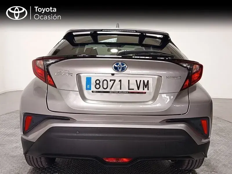 Usado Toyota C-HR Advance 122 CV (89 kW) 2021 Gris / plata SUV