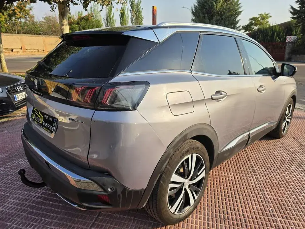 Usado Peugeot 3008 GT 300 CV (220 kW) 2022 Gris SUV