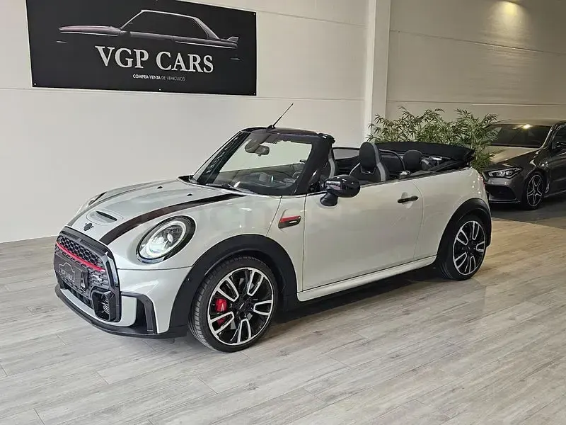 Usado Mini John Cooper Works Cabriolet 231 CV (169 kW) 2021 Gris / plata Descapotable