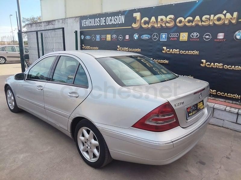 Usado Mercedes C270 Classic 170 CV (125 kW) 2004 Gris / plata Berlina