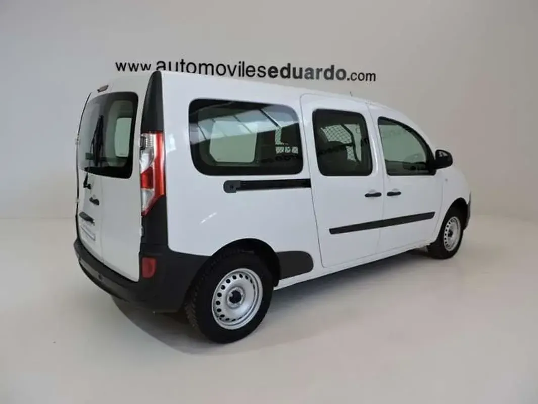 Usado Renault Kangoo 2021 Blanco Monovolumen