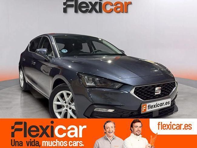 Azul Usado 2022 Seat Leon Reference Familiar | 16.990 € (Precio justo) - Imagen 1/4