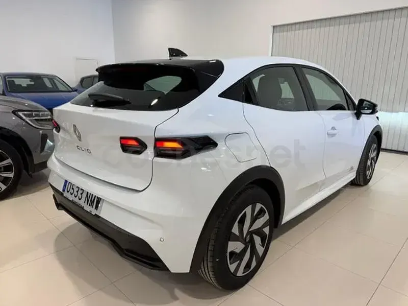 Nuevo Renault Clio V Evolution 114 CV (83 kW) 2026 Blanco Berlina