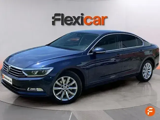 Usado VW Passat Advance 150 CV (110 kW) 2017 Azul Berlina