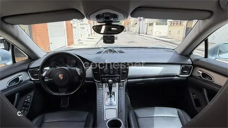 Usado Porsche Panamera Diesel 300 CV (220 kW) 2013 Gris / plata Utilitario