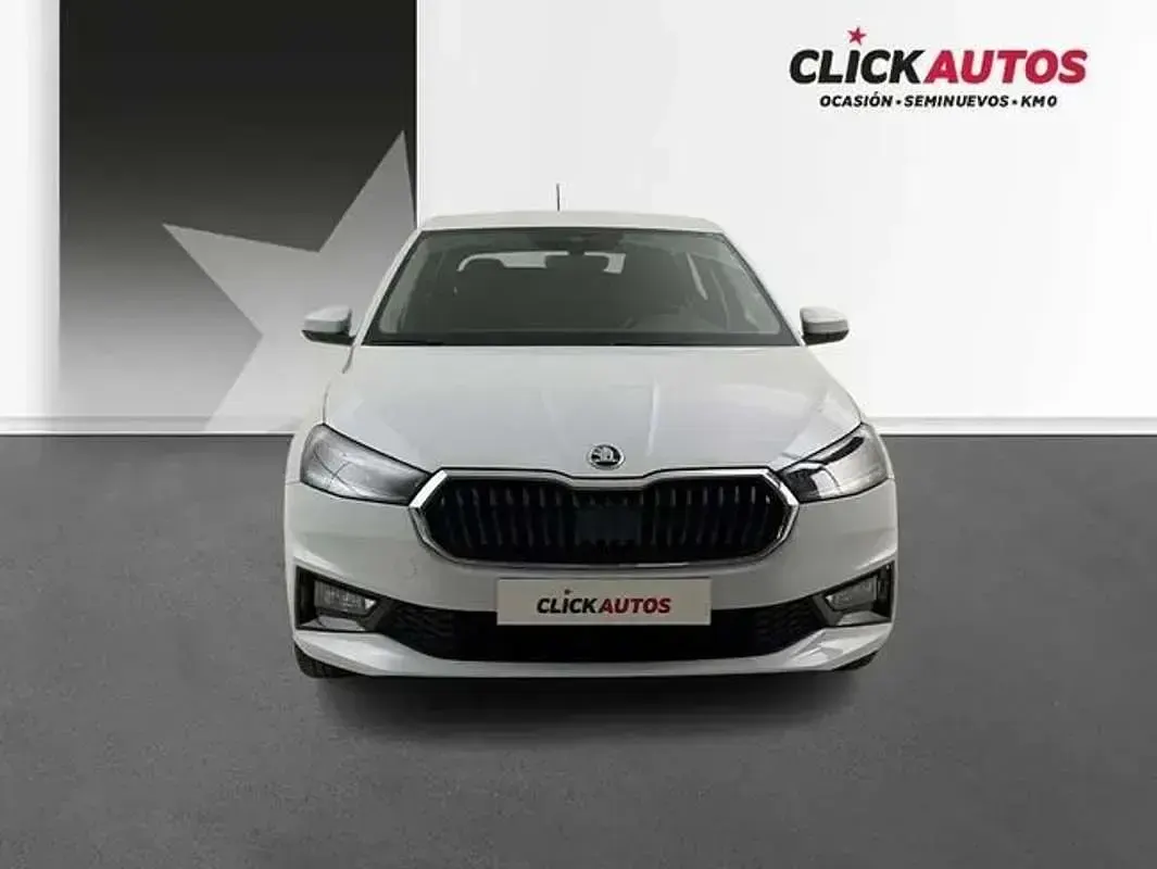 Usado Skoda Fabia Ambition 95 CV (69 kW) 2024 Blanco Utilitario