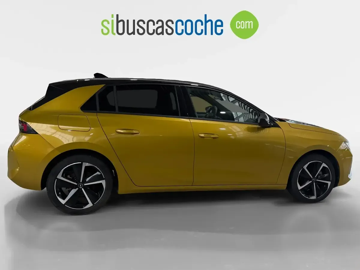 Usado Opel Astra 130 CV (95 kW) 2024 Amarillo Utilitario