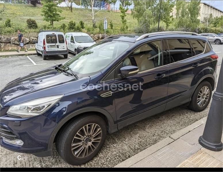 Usado Ford Kuga Titanium 163 CV (119 kW) 2013 Azul SUV