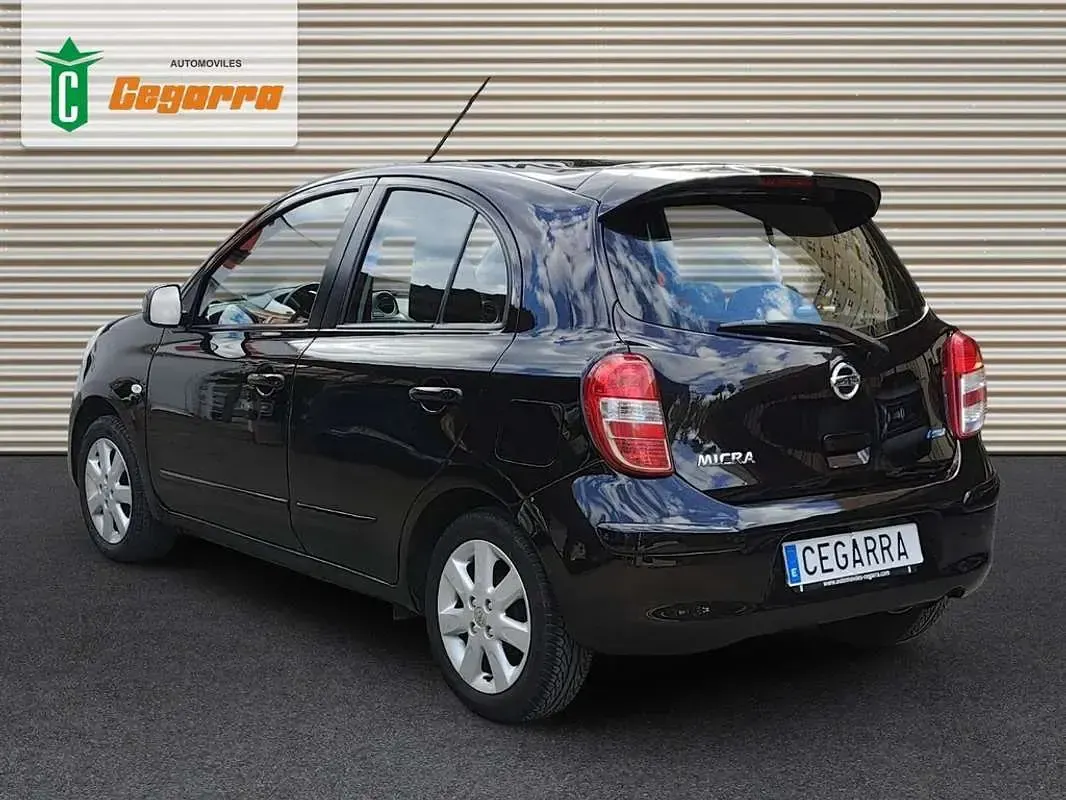 Usado Nissan Micra Acenta 98 CV (72 kW) 2012 Negro Utilitario