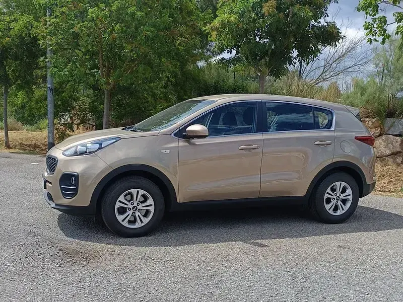Usado Kia Sportage 132 CV (97 kW) 2017 Beige SUV