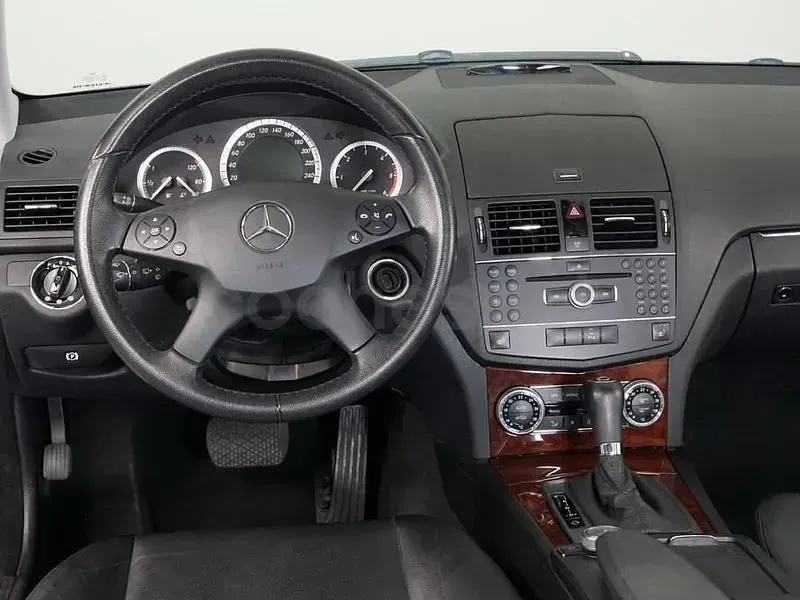 Usado Mercedes C320 Avantgarde 224 CV (164 kW) 2007 Negro Familiar