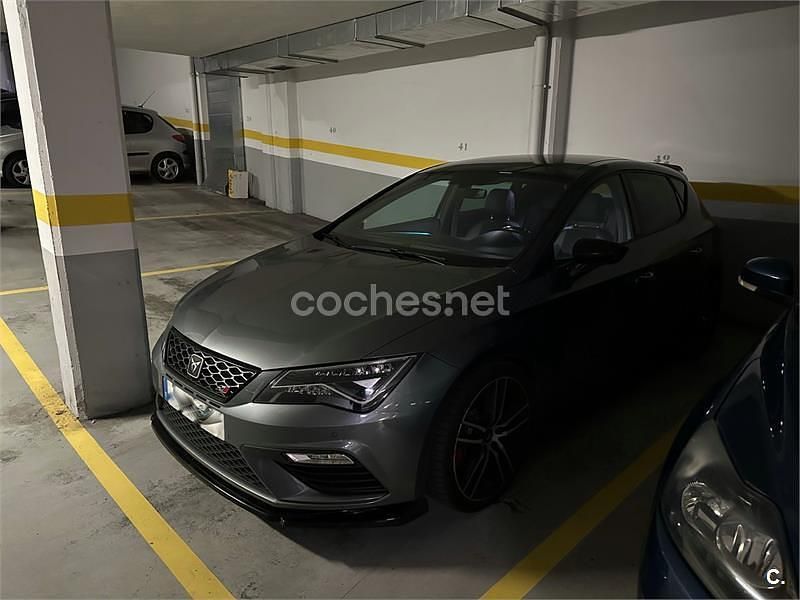Usado Seat Leon CUPRA 300 CV (220 kW) 2018 Gris / plata Berlina