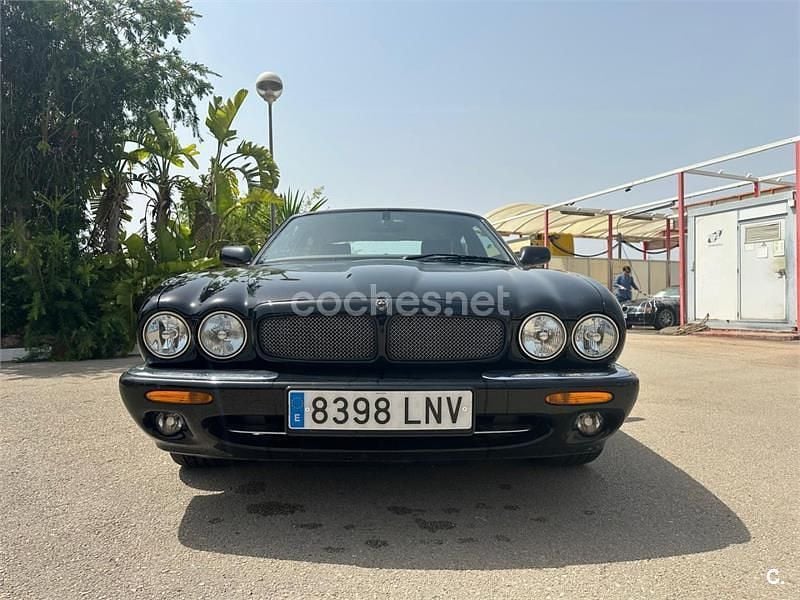 Usado Jaguar XJ8 Executive 258 CV (189 kW) 2006 Verde Berlina