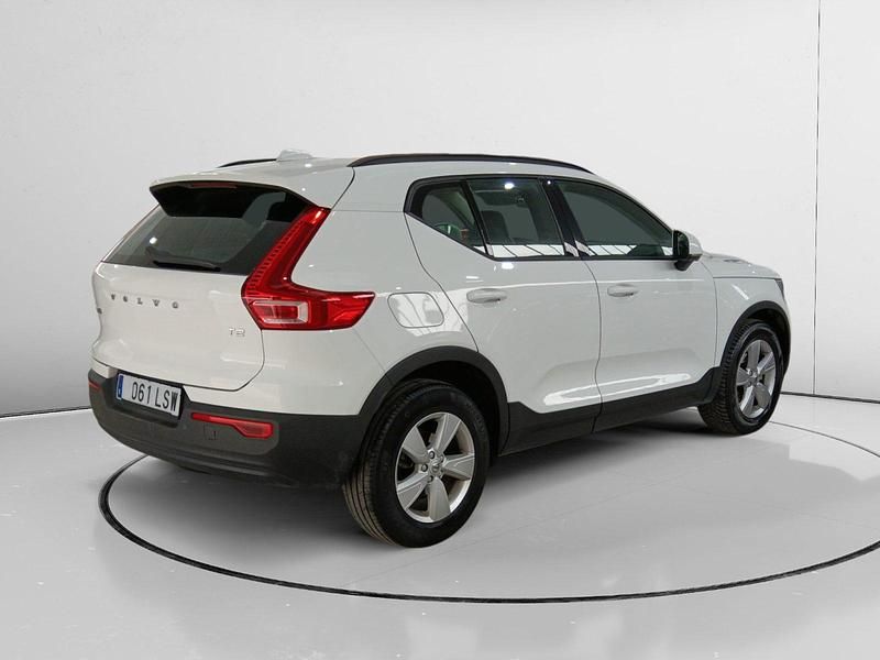 Usado Volvo XC40 Momentum 129 CV (94 kW) 2021 Blanco SUV